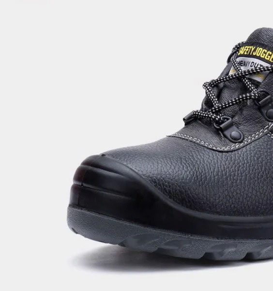 giay-bao-ho-safety-jogger-bestru Mũi giày jogger bestrun s3 được làm bằng thép, chống dập ngón rất tốt