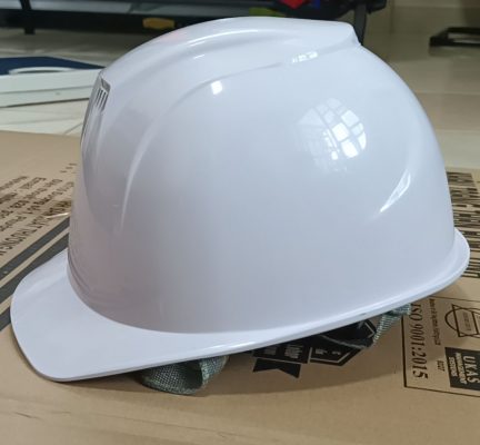 Mặt bên của nón bảo hộ COV