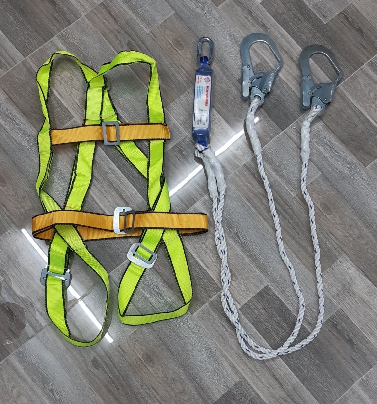 dây đai an toàn toàn thân loại 1 dây tơ 2 móc sắt