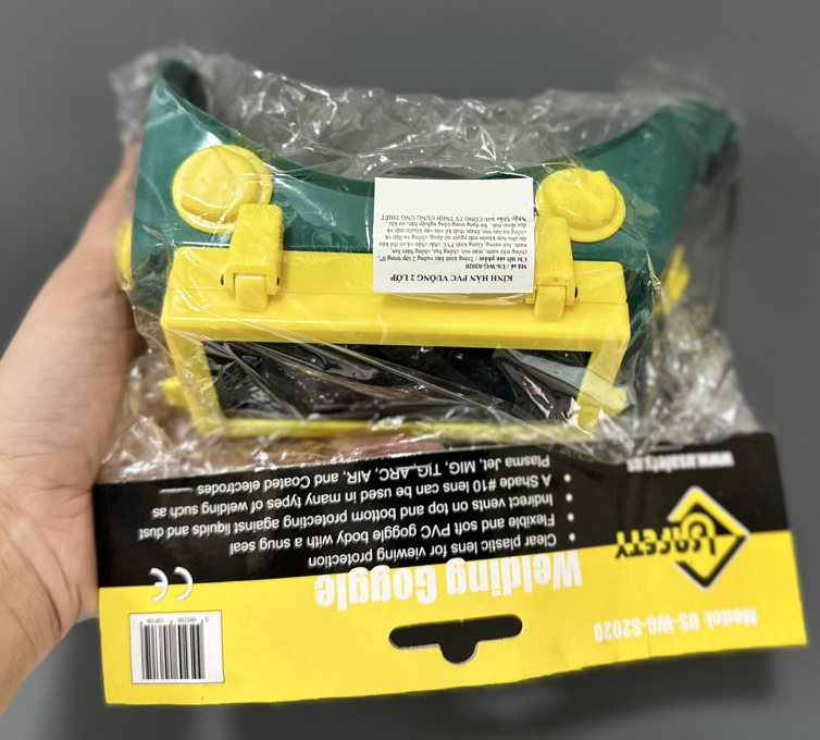 kinh-han-pvc-vuong-2-lop-4 Kính hàn PVC Vuông 2 lớp là loại kính của thương hiệu Usafety – Mỹ được sản xuất tại China bảo vệ người thợ hàn cực tốt