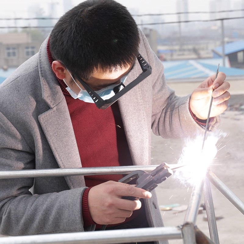 mat-kinh-han-dien-tu-07