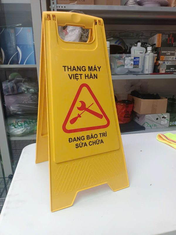 z6171510818757_2b686a1f1d95a6994a5850ef212a6768-600x800-1 biển cảnh báo chữ A in theo yêu cầu của khách